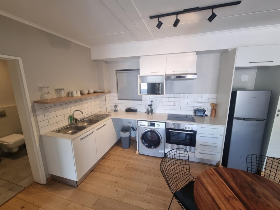 To Let 1 Bedroom Property for Rent in Woodstock Western Cape